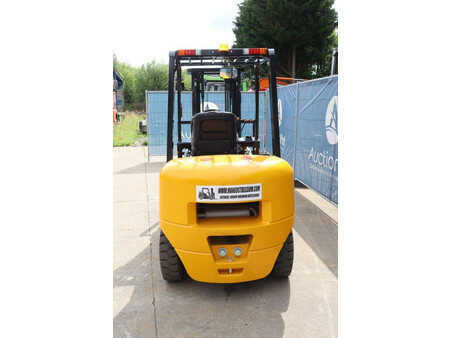 Dieseltruck 2024  [div] CPCD30 (5)