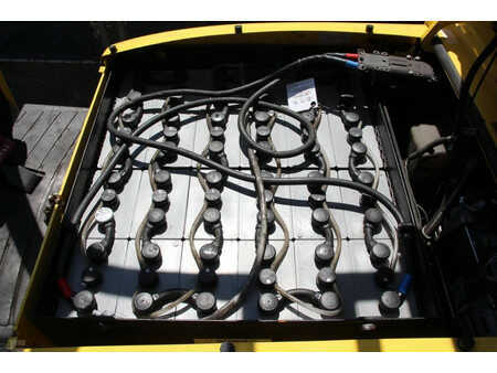Eléctrico - 4 rodas 2014  Hyster J1.6XN LWB (18)
