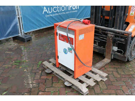 Carrelli elettrici 4 ruote 1998  Carer R30N (10)