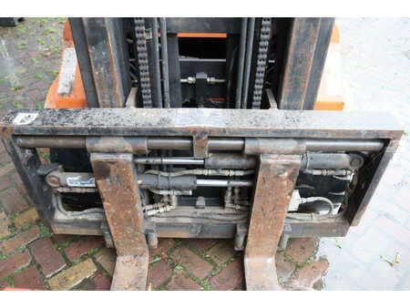 Carrelli elettrici 4 ruote 1998  Carer R30N (11)