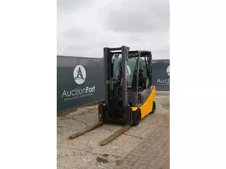 Elektro 4 Rad 2018  Jungheinrich EFG 316 (9)