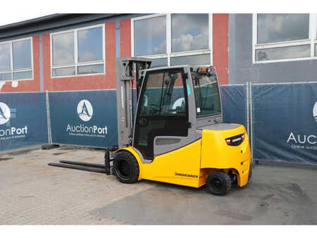 Carrelli elettrici 4 ruote 2020  Jungheinrich EFG 550 (3)