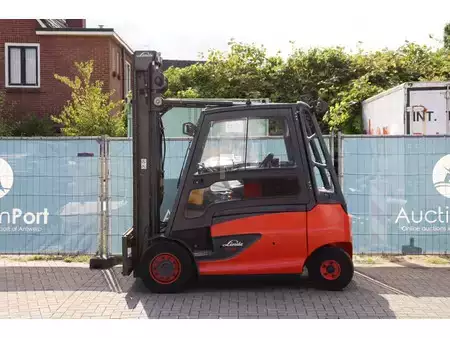 Chariots électriques à 4 roues 2022  Linde E50HL-01/600 (2)