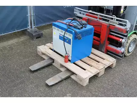 Sähkö - 4 pyör 2011  Cesab B318 (10)