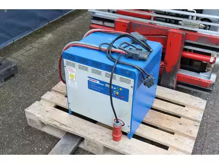 Sähkö - 4 pyör 2011  Cesab B318 (11)