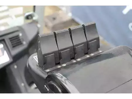 Sähkö - 4 pyör 2011  Cesab B318 (23)