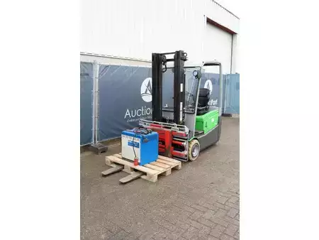 Sähkö - 4 pyör 2011  Cesab B318 (9)