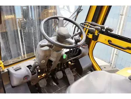 Nestekaasutrukki 2007  Komatsu FG401-7 (26)