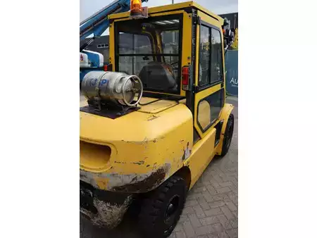 Nestekaasutrukki 2007  Komatsu FG401-7 (6)