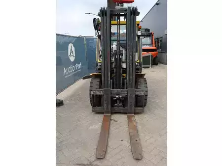 Nestekaasutrukki 2007  Komatsu FG401-7 (8)