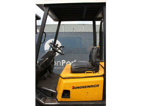 Carrelli elevatori diesel 1993  Jungheinrich DFG 25 G-120-320 ZT (18)