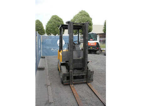 Carrelli elevatori diesel 1993  Jungheinrich DFG 25 G-120-320 ZT (6)