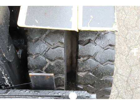Gasoltruck 2000  Hyster H4.00XM-5 (13)