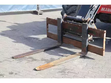 Sollevatori telescopici rigidi 2013  Manitou MLT 940-120H (10)