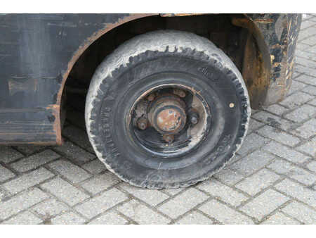 Dízel targoncák 2010  Hyster H4.0FT5 (14)