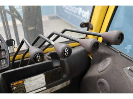 Dízel targoncák 2010  Hyster H4.0FT5 (25)