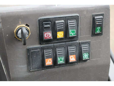 Dieseltrukki 2015  Manitou MSI 30 T (26)