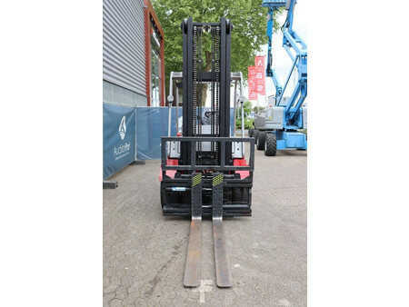 Carrelli elettrici 4 ruote 2013  Cesab MAK 500 (7)