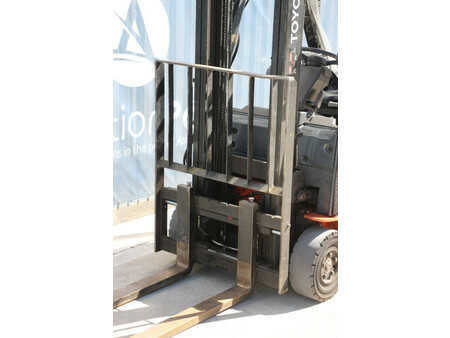 Chariots électriques à 4 roues 2016  Toyota 8FBE15T (10)