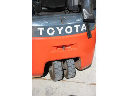 Chariots électriques à 4 roues 2016  Toyota 8FBE15T (17)