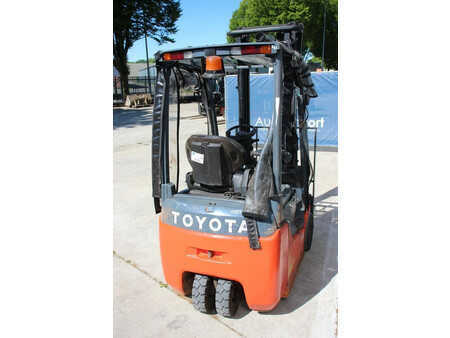 Chariots électriques à 4 roues 2016  Toyota 8FBE15T (5)