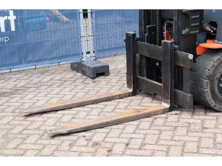 Eléctrica de 4 ruedas 2013  Toyota 8FBMKT30 (10)