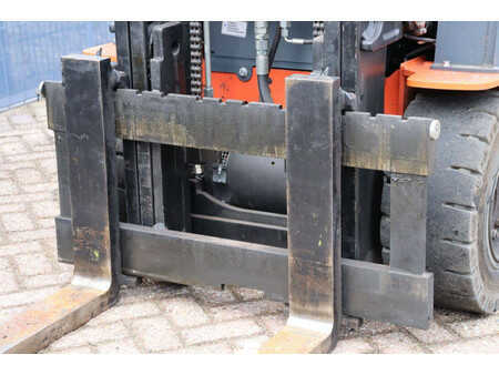 Eléctrica de 4 ruedas 2013  Toyota 8FBMKT30 (11)