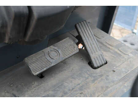 Eléctrica de 4 ruedas 2013  Toyota 8FBMKT30 (20)