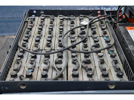 Eléctrica de 4 ruedas 2013  Toyota 8FBMKT30 (26)