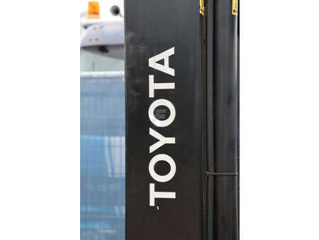 Eléctrica de 4 ruedas 2013  Toyota 8FBMKT30 (31)