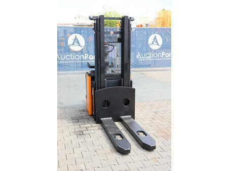 Apilador eléctrico 2013  Still EGV S30LB (6)