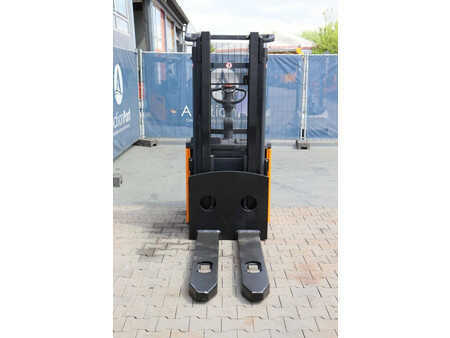 Apilador eléctrico 2013  Still EGV S30LB (7)