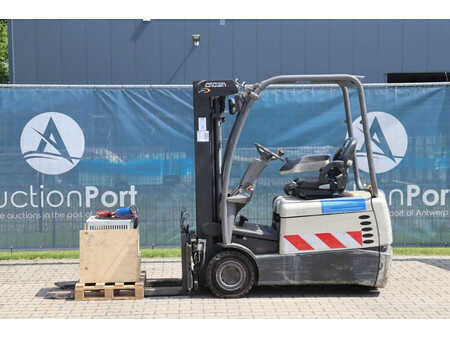 4-wiel elektrische heftrucks 2009  Crown SC4220-1.6 (2)