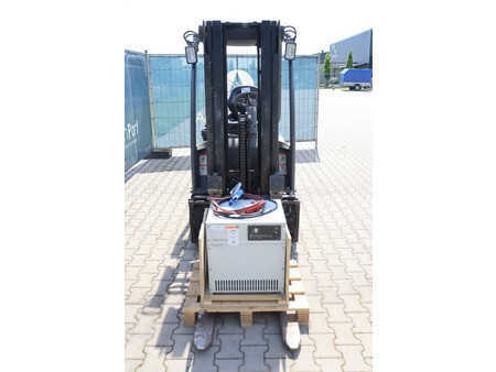 4-wiel elektrische heftrucks 2009  Crown SC4220-1.6 (7)