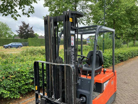 4-wiel elektrische heftrucks 1996  Toyota 5FBE18 (16)