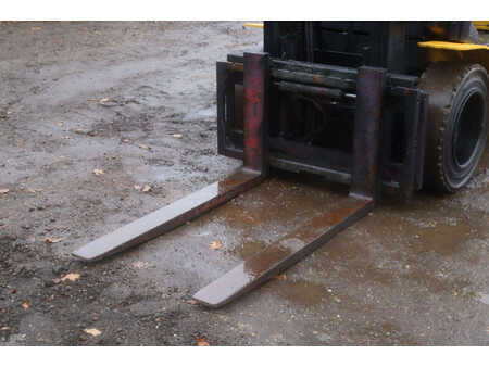 Diesel Forklifts 2011  Hyundai 30D-7E (10)