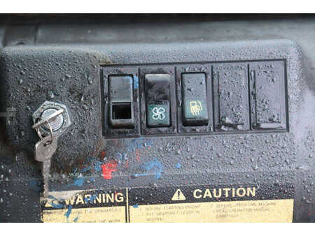 Diesel Forklifts 2011  Hyundai 30D-7E (26)