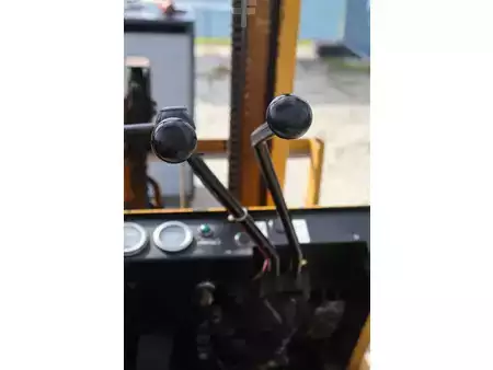 Elektromos 4 kerekű - Komatsu FB15M-1 (29)