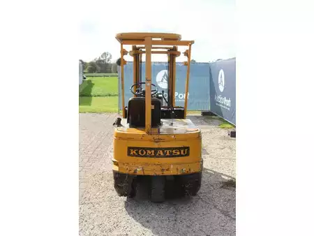 Elektromos 4 kerekű - Komatsu FB15M-1 (5)