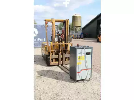 Elektromos 4 kerekű - Komatsu FB15M-1 (7)
