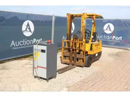 Elektromos 4 kerekű - Komatsu FB15M-1 (9)