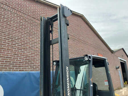 Carrelli elevatori diesel 2012  Jungheinrich DFG 435s (7)