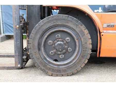Treibgasstapler 2005  Toyota 02-7FGF30 (12)