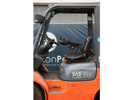 Treibgasstapler 2005  Toyota 02-7FGF30 (15)