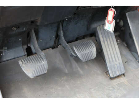 Treibgasstapler 2005  Toyota 02-7FGF30 (18)