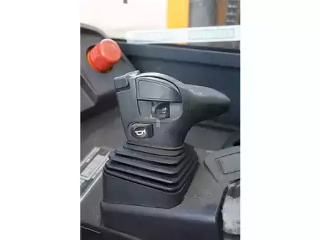 Chariots à mât rétractable 2009  Jungheinrich ETV C16 (24)