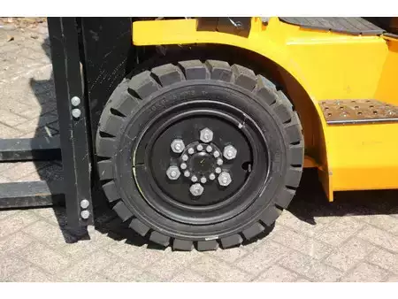 Dízel targoncák 2025  JBG FD-32S (13)