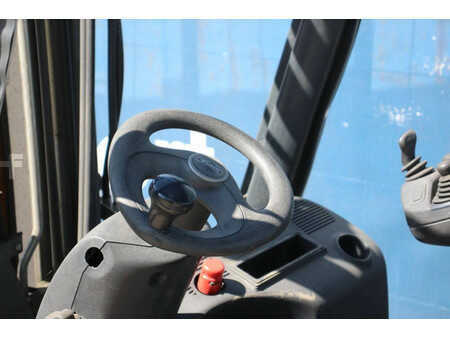 Carrelli elettrici 4 ruote 2017  Linde E15-02 (19)