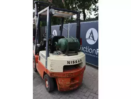 Gas gaffeltruck 1997  Nissan PJ01A18U (17)