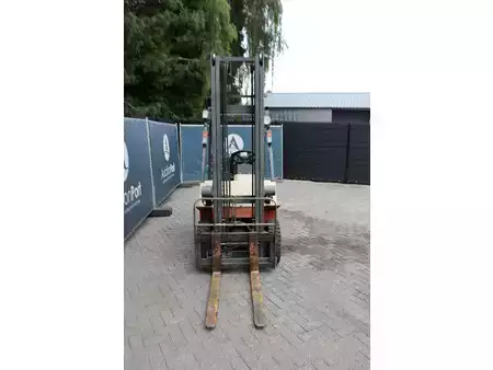 Gas gaffeltruck 1997  Nissan PJ01A18U (7)